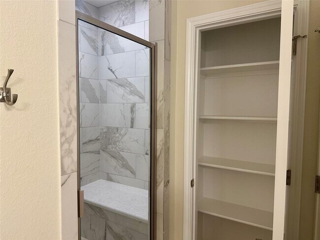 Building Photo - 515 War Admiral Dr