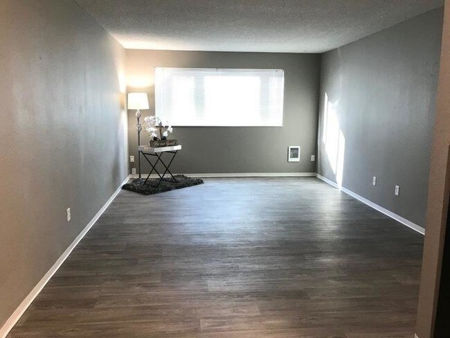 Building Photo - Riverbend Terrace Apartments