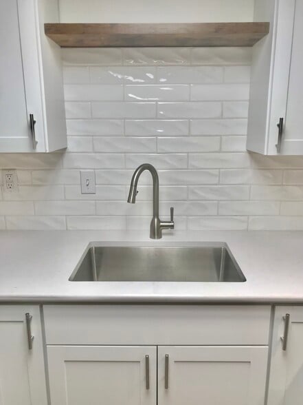 Building Photo - 21 Vaughns Gap Rd