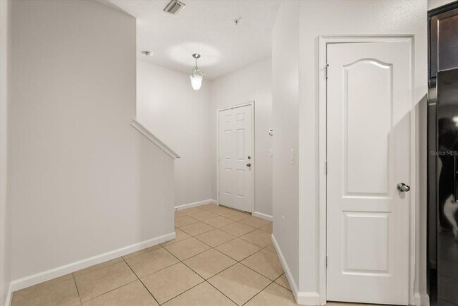 Building Photo - 2048 Switch Grass Cir
