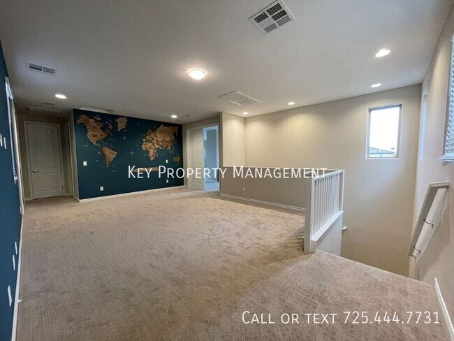 Building Photo - SPACIOUS AND UPGRADED 4 BEDROOM HOME NEAR ...