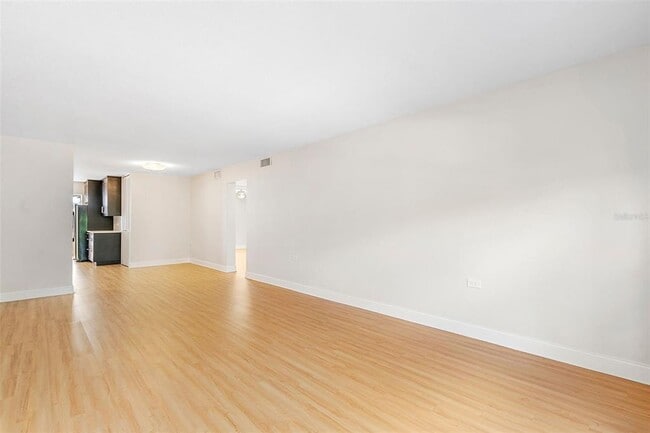 Building Photo - 503 Monterey Blvd NE