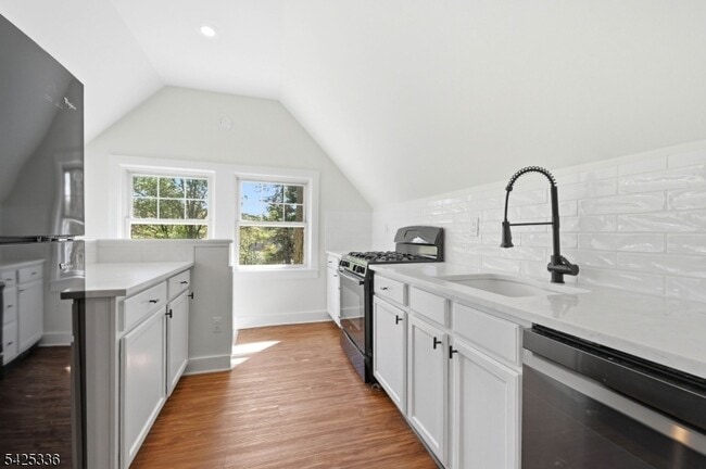 Building Photo - 1 Conklin Ave