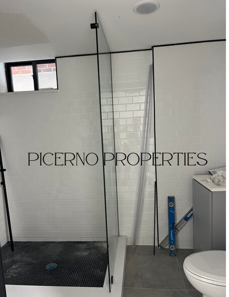 Bathroom 3 - 3745 59th St