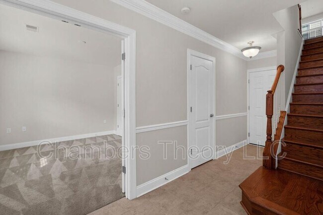 Building Photo - 415 N Upton Ct
