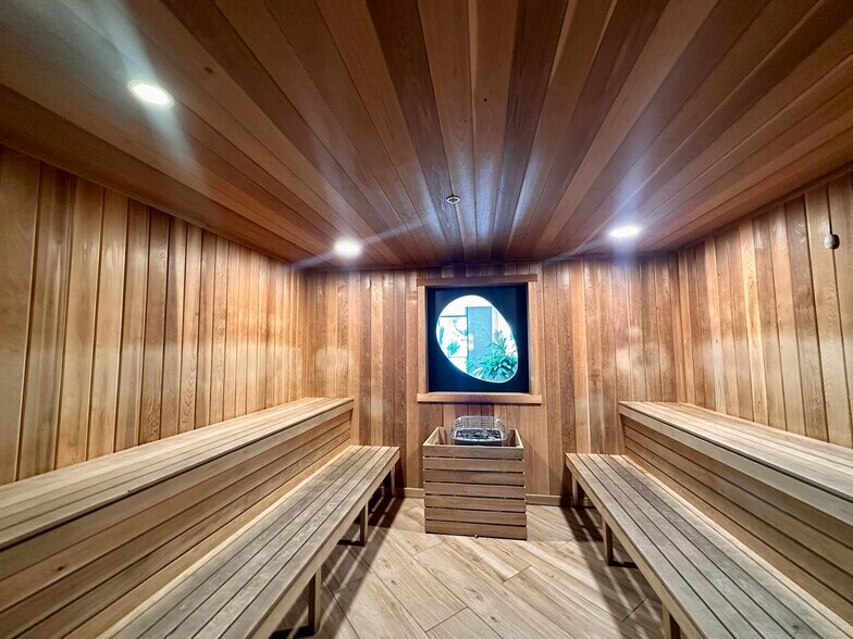 Building Photo - 321 NW 31st St