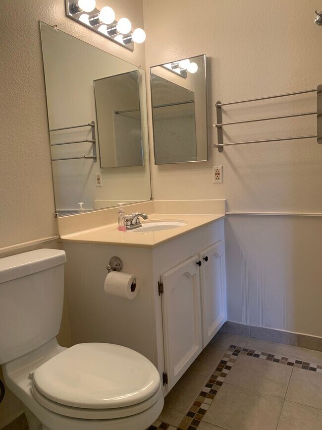 Building Photo - Upgraded Suisun City Home Available NOW!
