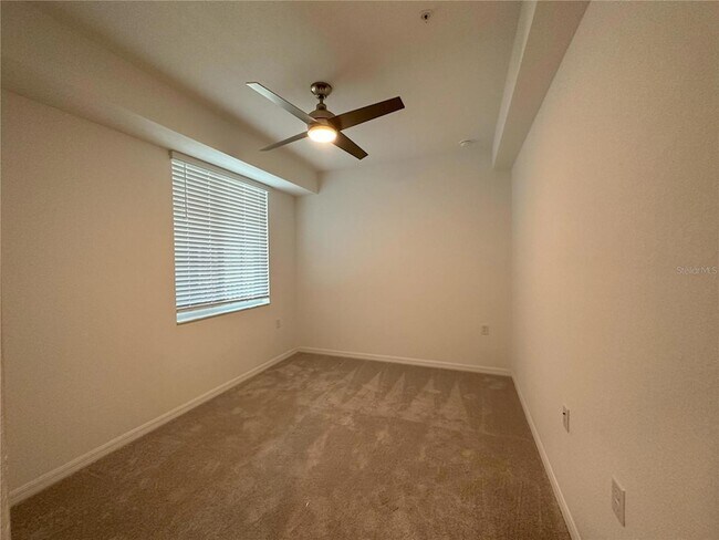 Building Photo - 14131 Heritage Landing Blvd