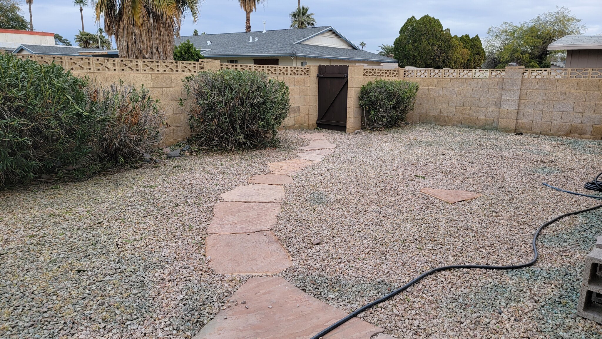 Building Photo - 1328 E Hermosa Dr