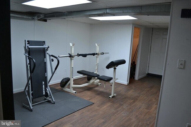 Building Photo - 5153 Frederick Ave