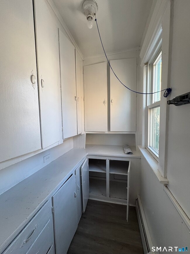 Building Photo - 37 Eastwood Ave