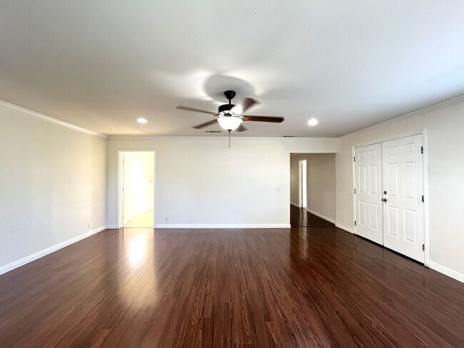 Building Photo - 4 bed, 3 bath in Loma Linda, CA!