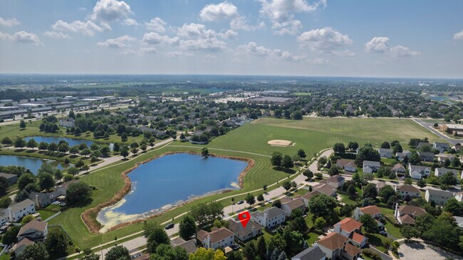 Building Photo - 12220 Peartree Way