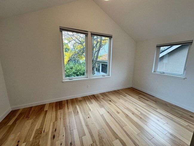 Building Photo - Brand New ADU in NE Portland!