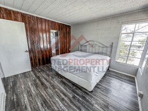 Building Photo - 207 N Alameda St