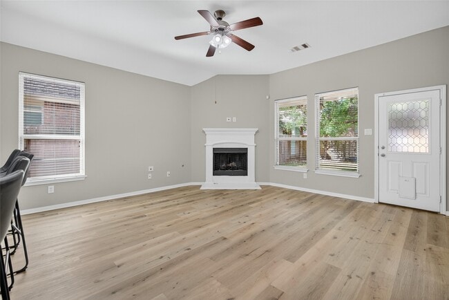 Building Photo - 2450 Garden Shadow Dr