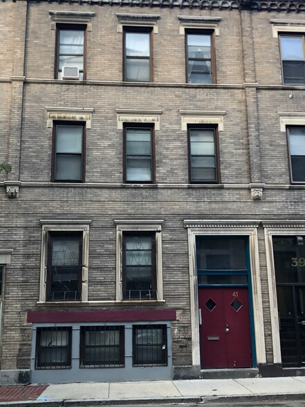 Building Photo - 41 Cunard St