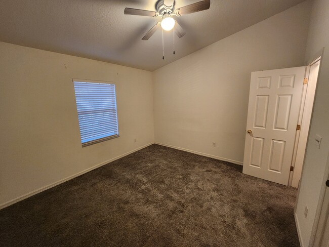 Building Photo - 6401 Barksdale Way