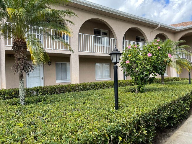 Building Photo - ANNUAL RENTAL - 3 BED / 2 BATH WITH CARPOR...