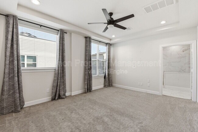 Building Photo - 3024 Charline