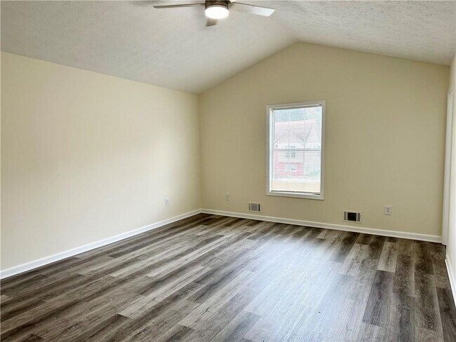 Building Photo - 60 Bacchus Dr