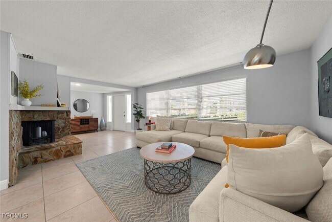 Building Photo - 12150 McGregor Blvd