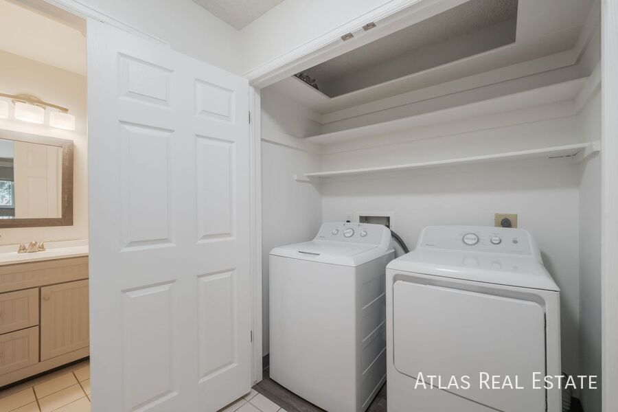 Building Photo - 6540 Delmonico Dr