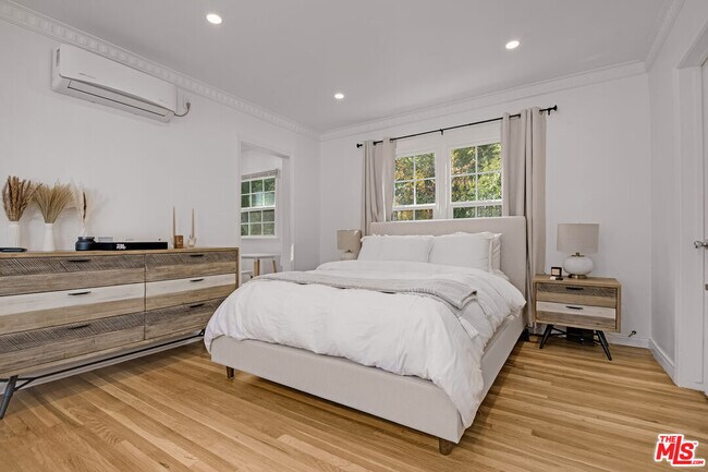 Building Photo - 407 Shirley Pl