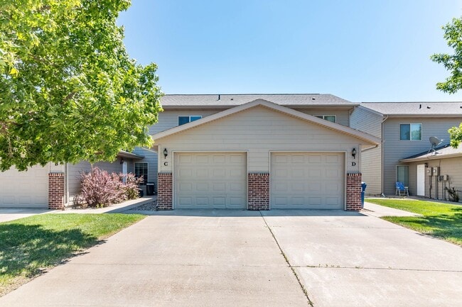 Building Photo - Shebal Townhomes in Harrisburg