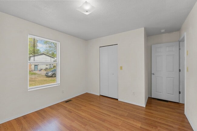 Building Photo - Charming Home In Jackson