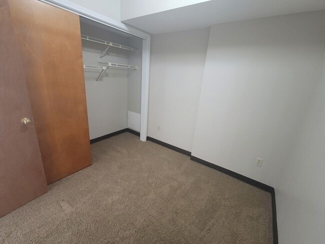 Building Photo - Five Points - Plaza Center