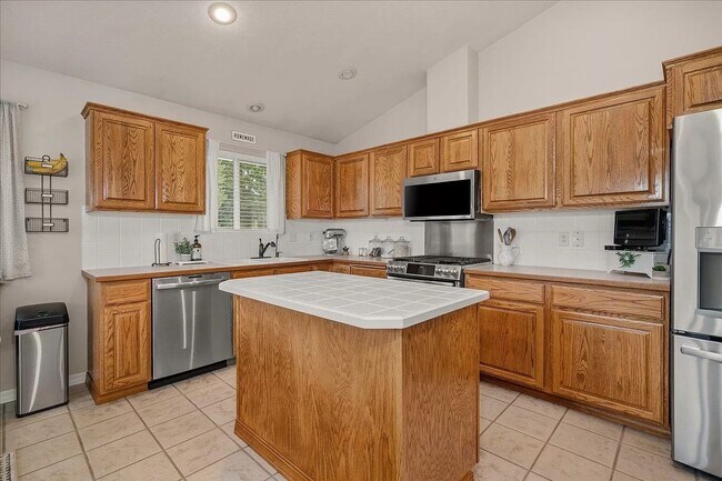 Building Photo - 4847 S Kip Ln