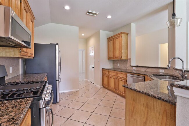 Building Photo - 26738 Abbey Springs Ln