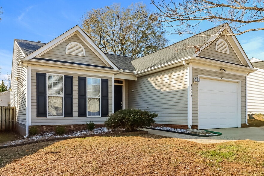 Building Photo - 3002 Salmon River Dr