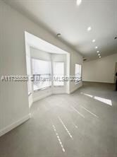 Building Photo - 4962 SW 32nd Way