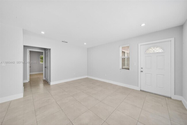 Building Photo - 7261 SW 21st St