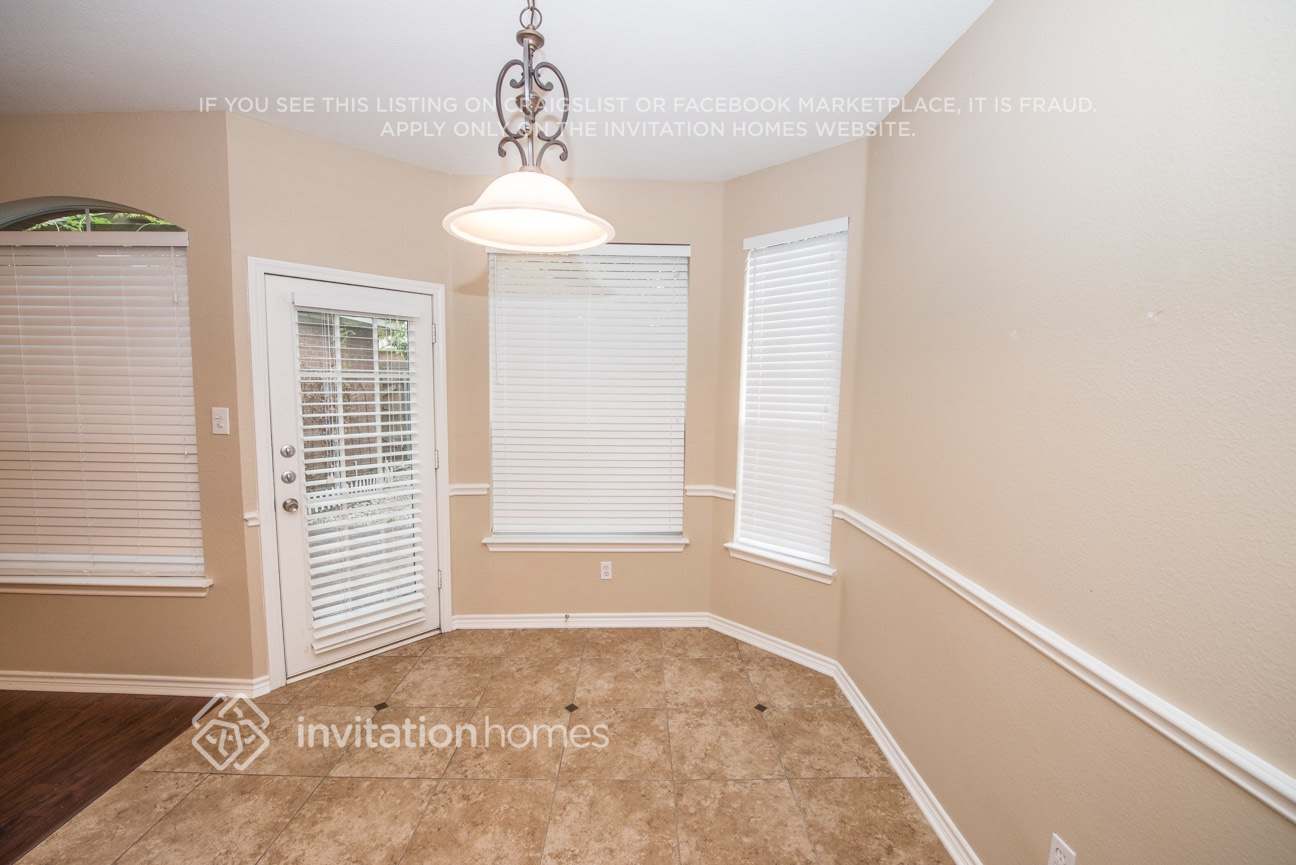 Building Photo - 1621 Churchill Ln