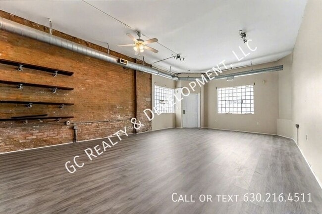 Building Photo - 3328 W Chicago Ave