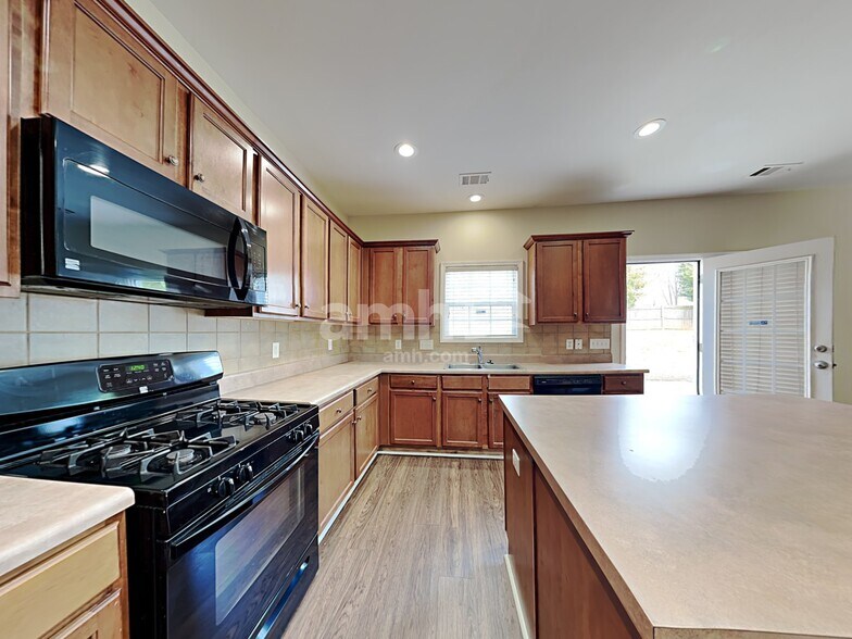 Building Photo - 108 Jordan Crest Ct