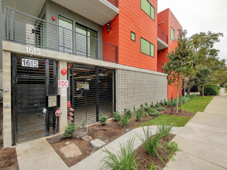 Building Photo - 1615 E 7th St