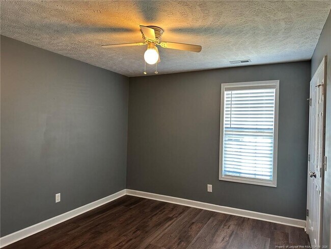 Building Photo - 3912 Barclay Wy