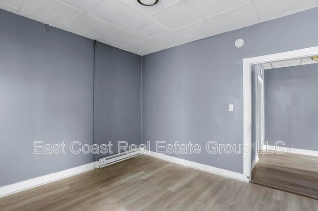 Building Photo - 15 E Water St