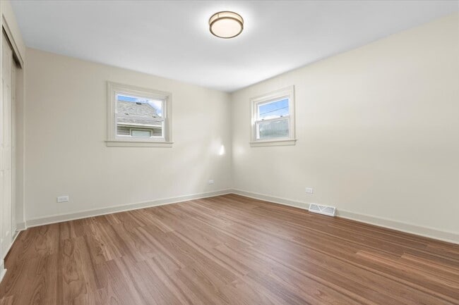 Building Photo - 3604 Owl Dr