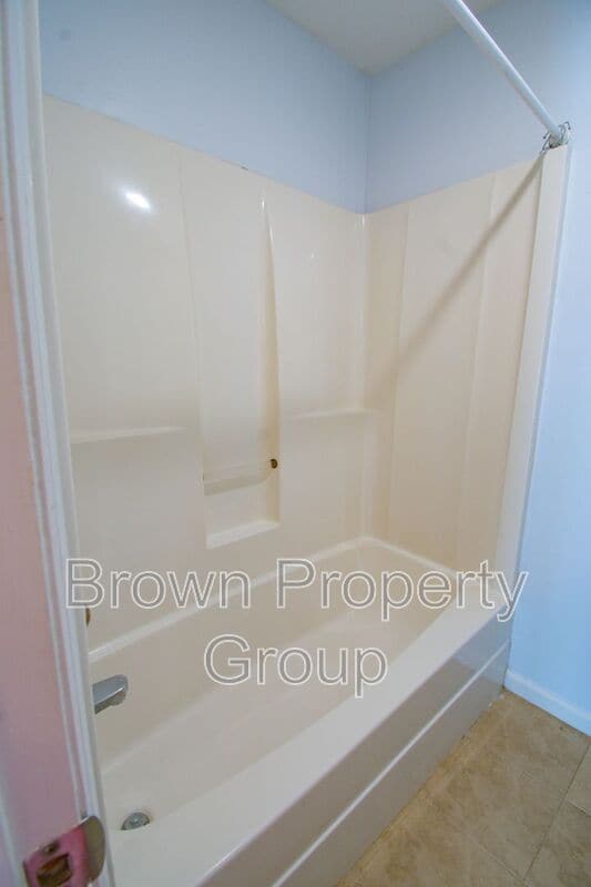 Building Photo - 6839 Shawcross Ln