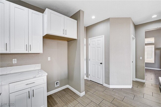 Building Photo - 9110 Rushing Wind Ave