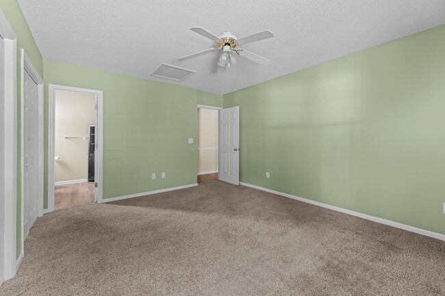 Building Photo - 104 Monterey Cir