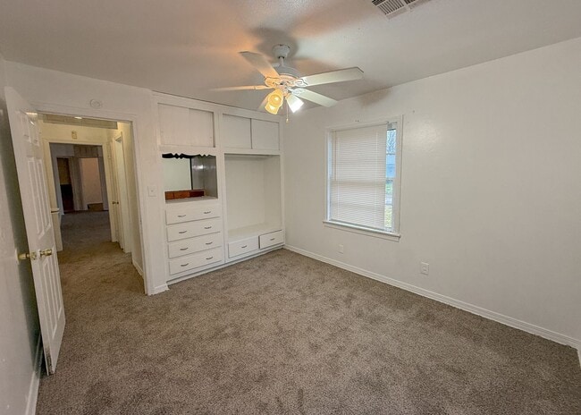 Building Photo - $500 OFF FIRST MONTHS RENT! 3 Bed in MWC!