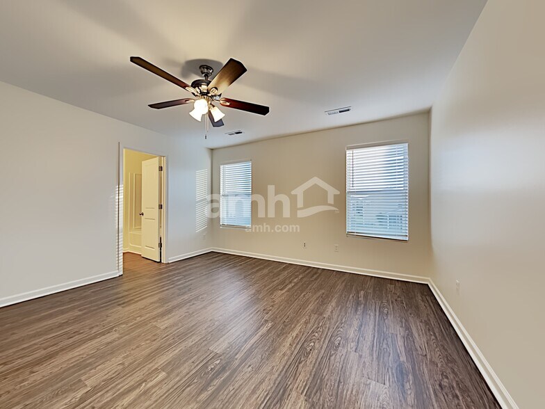 Building Photo - 271 Cameron St