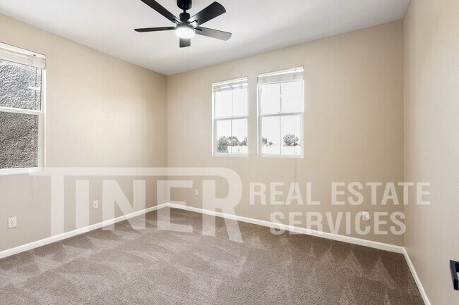 Building Photo - 2371 Snowberry Cir