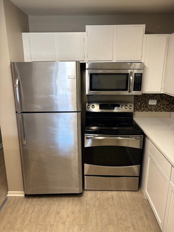 Building Photo - 1332 Geneva Dr